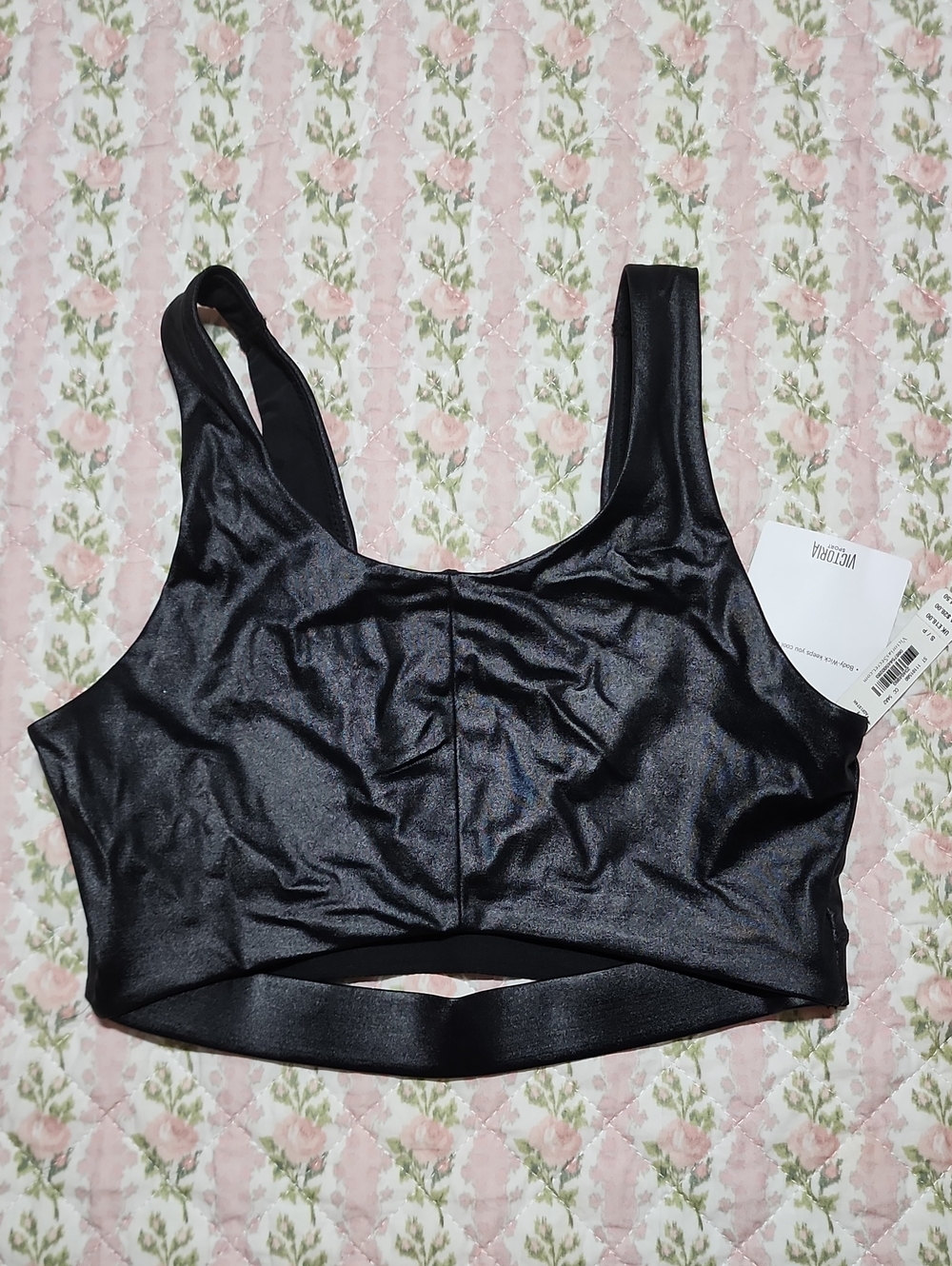 NWT Victoria Sports 💖 Black Shimmery Scoop-Front Cut Out Sexy Sports Bra S